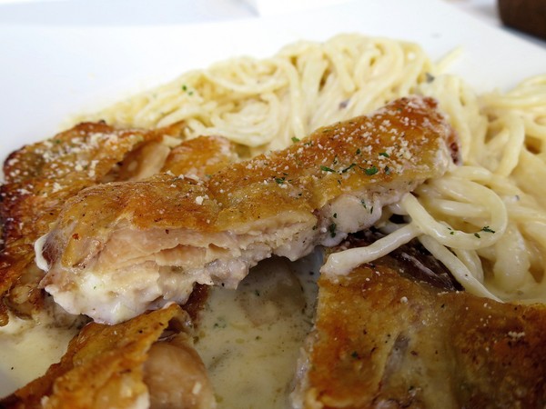 燒肉咬蛋(辛亥店)：燒肉咬蛋，ㄛ伊西~