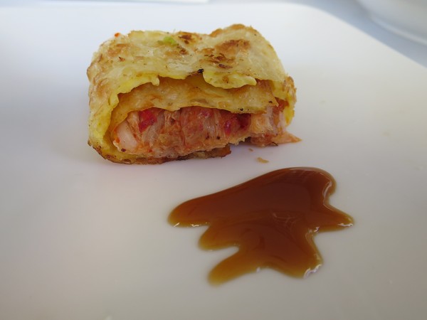 燒肉咬蛋(辛亥店)：燒肉咬蛋，ㄛ伊西~