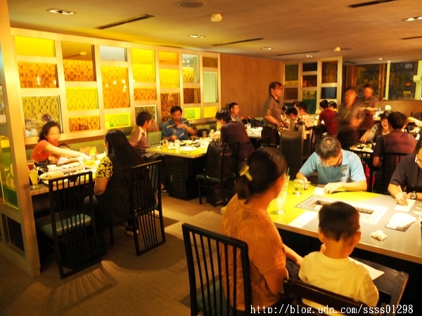 原燒優質原味燒肉(高雄中山店)：【愛評口碑券】原燒優質原味燒肉-高雄中山店。黑鑽雙享套餐新品嚐鮮 獨創三八烤法 美國安格斯牛套餐好夢幻