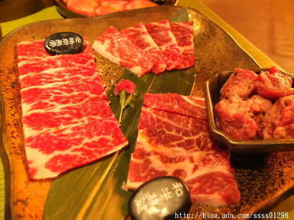 原燒優質原味燒肉(高雄中山店)：【愛評口碑券】原燒優質原味燒肉-高雄中山店。黑鑽雙享套餐新品嚐鮮 獨創三八烤法 美國安格斯牛套餐好夢幻