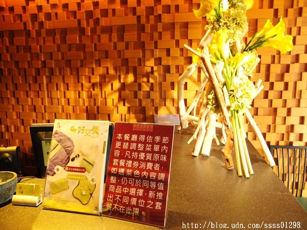 原燒優質原味燒肉(高雄中山店)：【愛評口碑券】原燒優質原味燒肉-高雄中山店。黑鑽雙享套餐新品嚐鮮 獨創三八烤法 美國安格斯牛套餐好夢幻