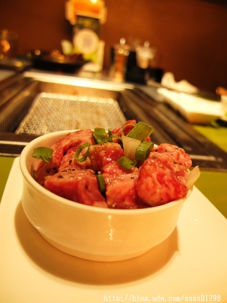 原燒優質原味燒肉(高雄中山店)：【愛評口碑券】原燒優質原味燒肉-高雄中山店。黑鑽雙享套餐新品嚐鮮 獨創三八烤法 美國安格斯牛套餐好夢幻