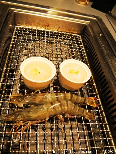 原燒優質原味燒肉(高雄中山店)：【愛評口碑券】原燒優質原味燒肉-高雄中山店。黑鑽雙享套餐新品嚐鮮 獨創三八烤法 美國安格斯牛套餐好夢幻