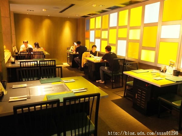 原燒優質原味燒肉(高雄中山店)：【愛評口碑券】原燒優質原味燒肉-高雄中山店。黑鑽雙享套餐新品嚐鮮 獨創三八烤法 美國安格斯牛套餐好夢幻