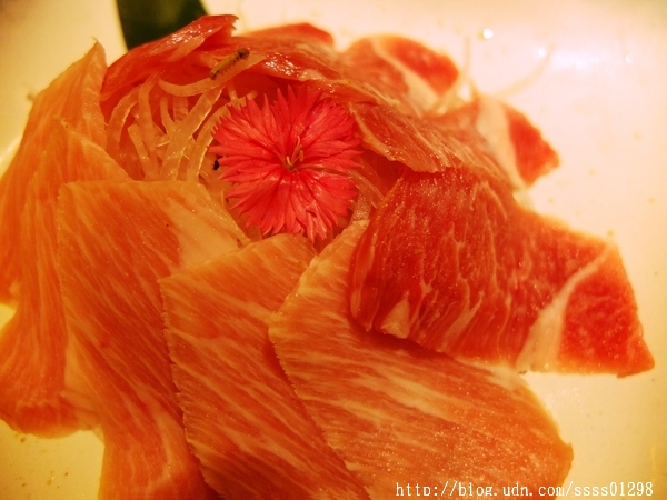 原燒優質原味燒肉(高雄中山店)：【愛評口碑券】原燒優質原味燒肉-高雄中山店。黑鑽雙享套餐新品嚐鮮 獨創三八烤法 美國安格斯牛套餐好夢幻