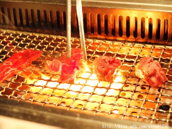 原燒優質原味燒肉(高雄中山店)：【愛評口碑券】原燒優質原味燒肉-高雄中山店。黑鑽雙享套餐新品嚐鮮 獨創三八烤法 美國安格斯牛套餐好夢幻