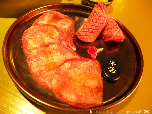 原燒優質原味燒肉(高雄中山店)：【愛評口碑券】原燒優質原味燒肉-高雄中山店。黑鑽雙享套餐新品嚐鮮 獨創三八烤法 美國安格斯牛套餐好夢幻