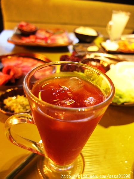 原燒優質原味燒肉(高雄中山店)：【愛評口碑券】原燒優質原味燒肉-高雄中山店。黑鑽雙享套餐新品嚐鮮 獨創三八烤法 美國安格斯牛套餐好夢幻