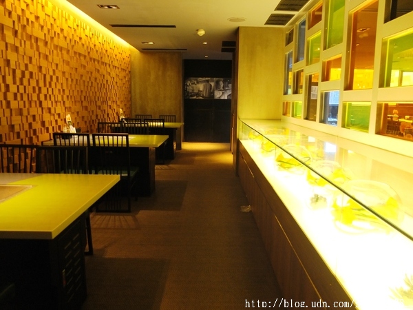 原燒優質原味燒肉(高雄中山店)：【愛評口碑券】原燒優質原味燒肉-高雄中山店。黑鑽雙享套餐新品嚐鮮 獨創三八烤法 美國安格斯牛套餐好夢幻