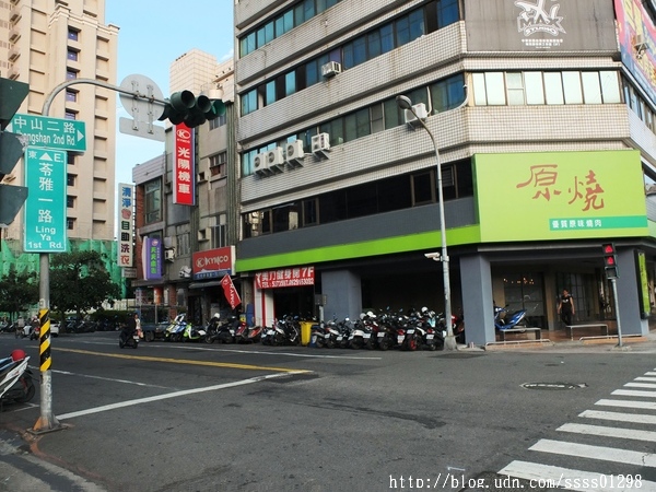 原燒優質原味燒肉(高雄中山店)：【愛評口碑券】原燒優質原味燒肉-高雄中山店。黑鑽雙享套餐新品嚐鮮 獨創三八烤法 美國安格斯牛套餐好夢幻