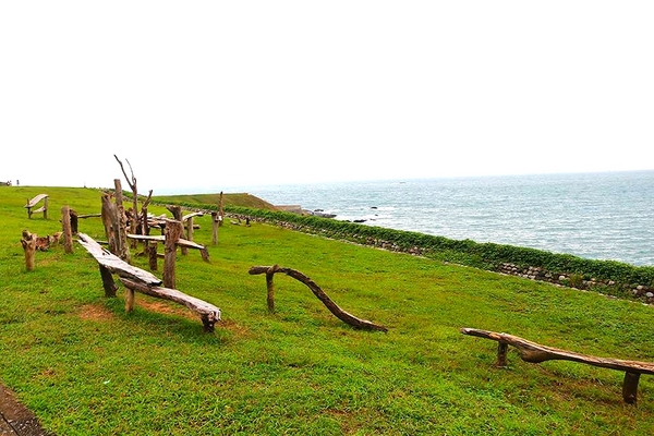 基隆八斗子潮境公園:【基隆旅遊】潮境公園旁的環保復育公園~出現哈利波特魔法學院巨大飛天掃帚,IG新熱門打卡景點GOGO