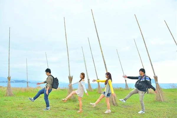 基隆八斗子潮境公園:【基隆旅遊】潮境公園旁的環保復育公園~出現哈利波特魔法學院巨大飛天掃帚,IG新熱門打卡景點GOGO