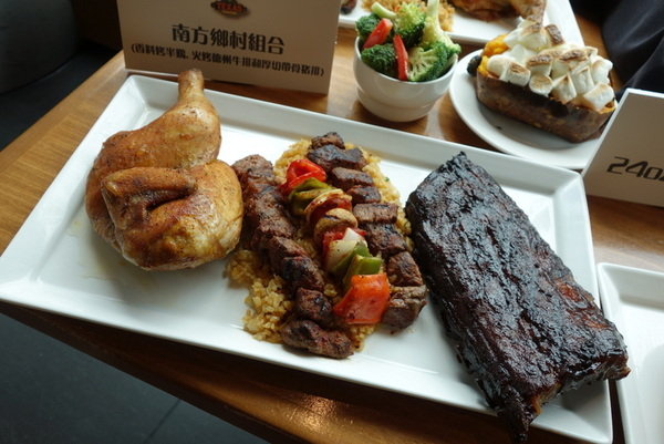 Texas Roadhouse 德州鮮切牛排 (17).JPG