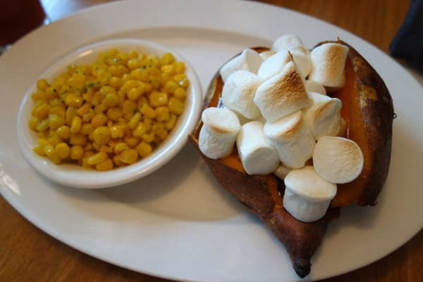 Texas Roadhouse 德州鮮切牛排 (29).JPG