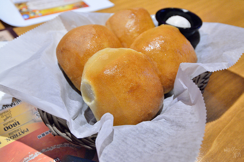 台北信義區Texas Roadhouse微風松高:德州鮮切牛排&烤棉花糖地瓜,美式聚餐餐廳,捷運市政府站美食