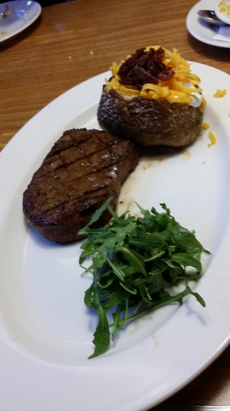 Texas Roadhouse 德州鮮切牛排:(胖樺食記)Texas Roadhouse德州鮮切牛排吃大口吃肉大口喝酒體驗美式風情