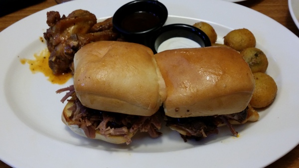 Texas Roadhouse 德州鮮切牛排:(胖樺食記)Texas Roadhouse德州鮮切牛排吃大口吃肉大口喝酒體驗美式風情