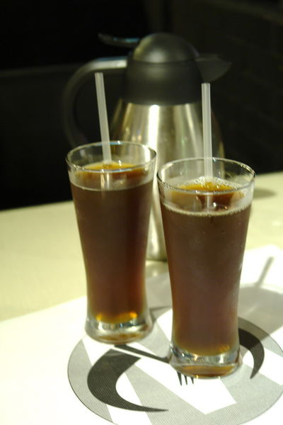 噠咘牛鮮切炭烤牛排:噠咘牛鮮切炭烤牛排--體驗年輕人的美式碳烤牛排--粗獷又豪邁比臉還大的頂級肋眼