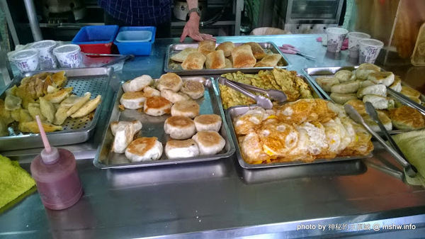 模範早點:【食記】台中模範早點.燒餅.油條.水煎包.長蔥餅@西區模範市場捷運BRT茄苳腳 : 燒餅油條Q彈有韌性~鍋貼偏油但口味獨特