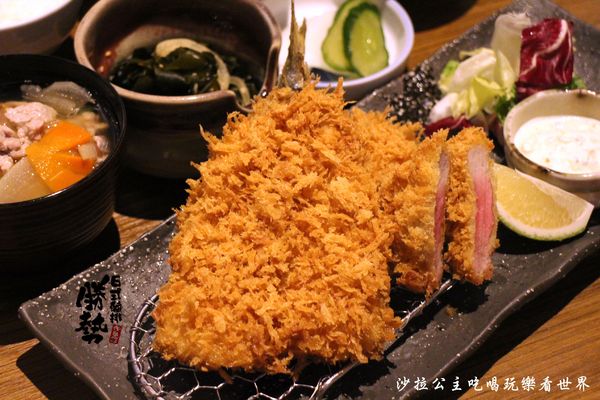 伊勢路勝勢日式豬排:台北信義美食『伊勢路-勝勢日式豬排(微風松高店)』捷運市政府站