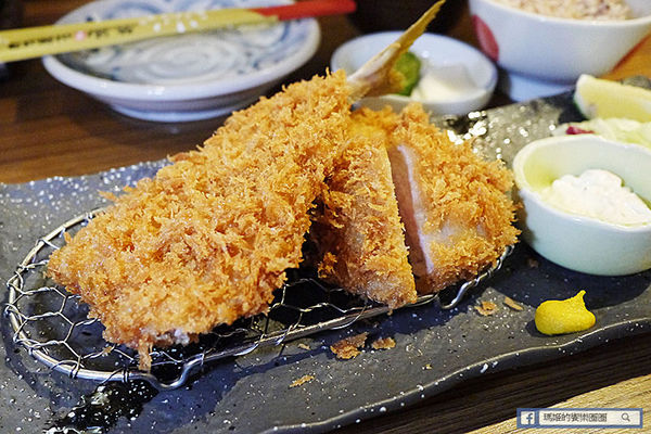 伊勢路勝勢日式豬排：◆台北信義。捷運市政府站【伊勢路勝勢日式豬排微風松高店】夏季限定新品強勢登場。炙燒肋眼牛排。伊勢牡蠣腰內豬排