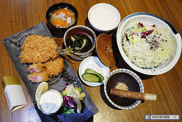 伊勢路勝勢日式豬排：◆台北信義。捷運市政府站【伊勢路勝勢日式豬排微風松高店】夏季限定新品強勢登場。炙燒肋眼牛排。伊勢牡蠣腰內豬排