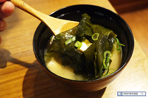 伊勢路勝勢日式豬排：◆台北信義。捷運市政府站【伊勢路勝勢日式豬排微風松高店】夏季限定新品強勢登場。炙燒肋眼牛排。伊勢牡蠣腰內豬排