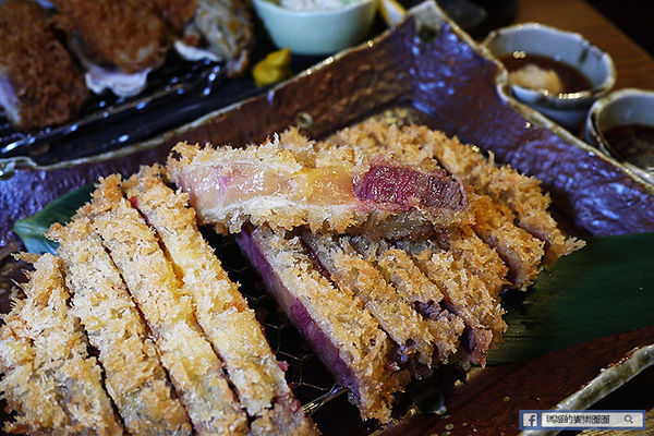 伊勢路勝勢日式豬排：◆台北信義。捷運市政府站【伊勢路勝勢日式豬排微風松高店】夏季限定新品強勢登場。炙燒肋眼牛排。伊勢牡蠣腰內豬排