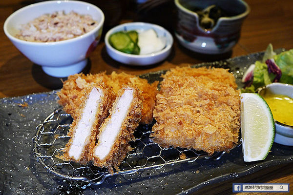 伊勢路勝勢日式豬排：◆台北信義。捷運市政府站【伊勢路勝勢日式豬排微風松高店】夏季限定新品強勢登場。炙燒肋眼牛排。伊勢牡蠣腰內豬排