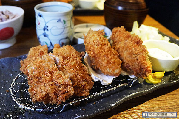 伊勢路勝勢日式豬排：◆台北信義。捷運市政府站【伊勢路勝勢日式豬排微風松高店】夏季限定新品強勢登場。炙燒肋眼牛排。伊勢牡蠣腰內豬排