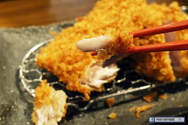 伊勢路勝勢日式豬排：◆台北信義。捷運市政府站【伊勢路勝勢日式豬排微風松高店】夏季限定新品強勢登場。炙燒肋眼牛排。伊勢牡蠣腰內豬排