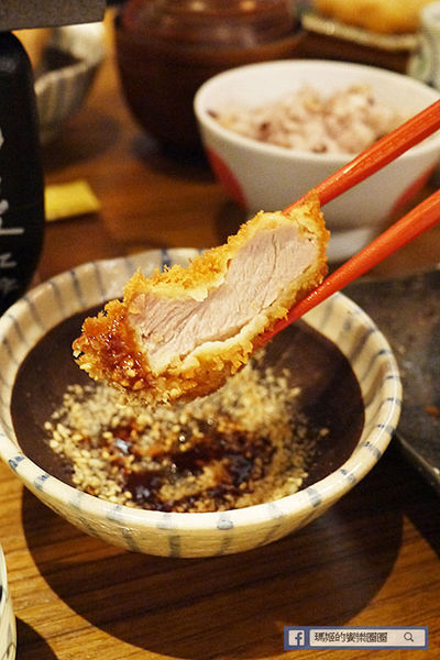 伊勢路勝勢日式豬排：◆台北信義。捷運市政府站【伊勢路勝勢日式豬排微風松高店】夏季限定新品強勢登場。炙燒肋眼牛排。伊勢牡蠣腰內豬排