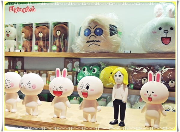 LINE FRIENDS STORE 專門店:✜ 歐麥尬~ 超療癒、讓人驚喜連連滴歡樂製造機-微風松高「Line Friends Store」