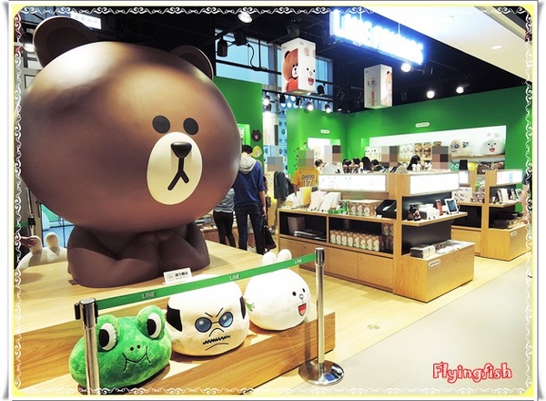 LINE FRIENDS STORE 專門店:✜ 歐麥尬~ 超療癒、讓人驚喜連連滴歡樂製造機-微風松高「Line Friends Store」
