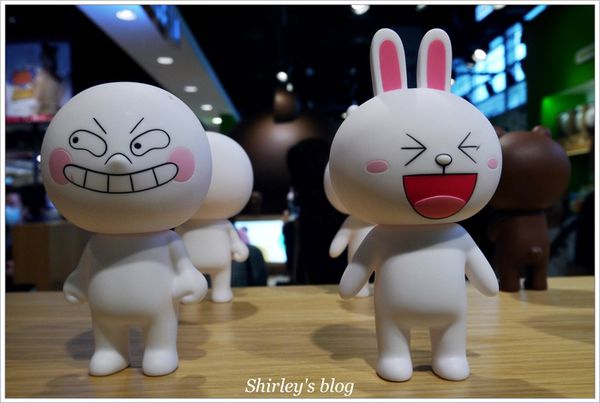 LINE FRIENDS STORE 專門店：LINE FRIENDS 微風松高店