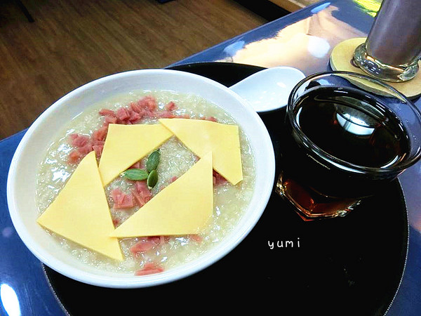 Wo餐焙坊:【口碑券§第73彈】突擊中興大學商圈美食!營養健康美味滿分的雞肉火腿起司粥/三明治堡@Wo餐焙坊