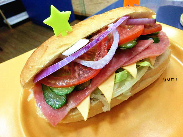 Wo餐焙坊:【口碑券§第73彈】突擊中興大學商圈美食!營養健康美味滿分的雞肉火腿起司粥/三明治堡@Wo餐焙坊