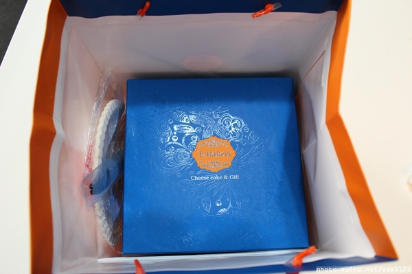 1%Bakery：1％Bakery✪每一種都能試吃，最❤經典重乳酪蛋糕~103.10.24