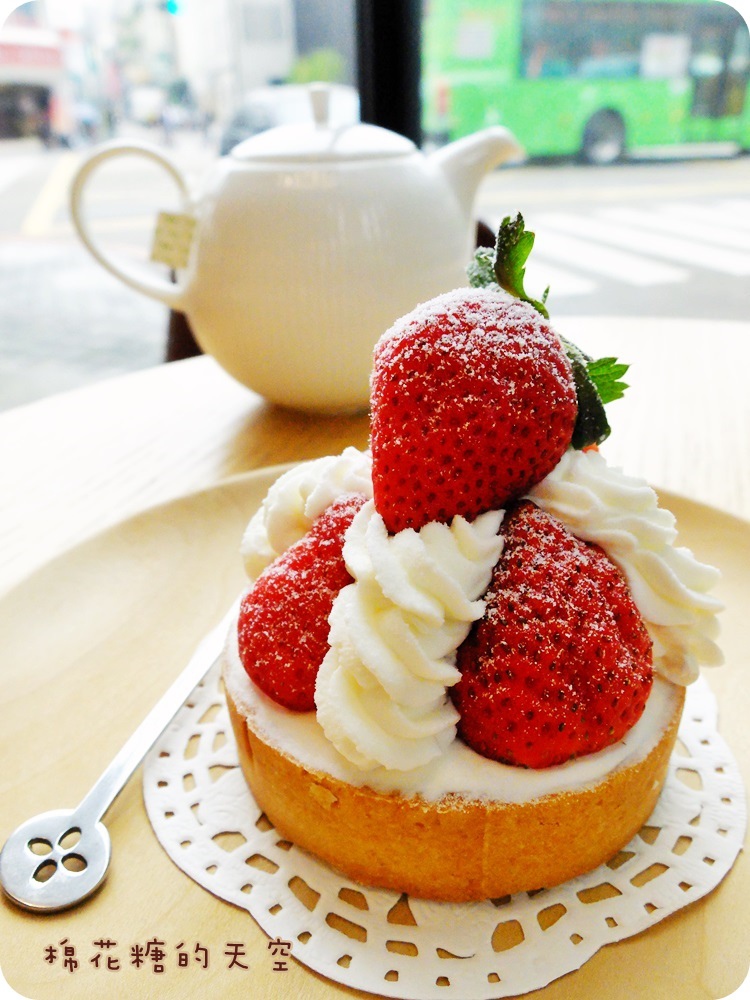 00草莓塔2.JPG