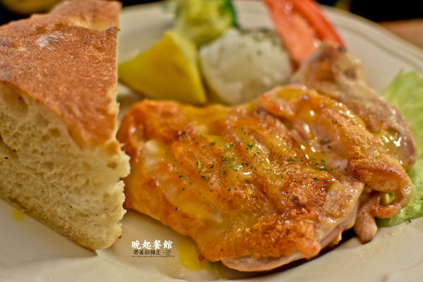 晚起餐館:台南 中西區.藏身巷內 溫暖手做料理早午餐 晚起餐館