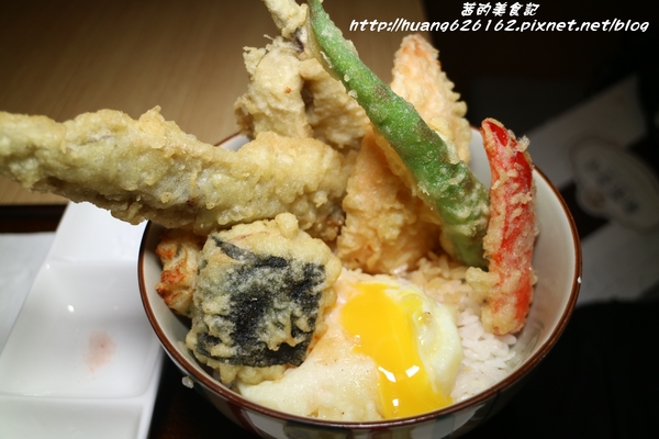 和歌壽司：【台北中正區】特色海鮮平價日式料理『和歌壽司』日式特色丼飯/烏龍麵/燒肉丼/握壽司/台大醫院站/海鮮蓋飯