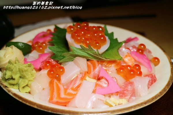 和歌壽司：【台北中正區】特色海鮮平價日式料理『和歌壽司』日式特色丼飯/烏龍麵/燒肉丼/握壽司/台大醫院站/海鮮蓋飯