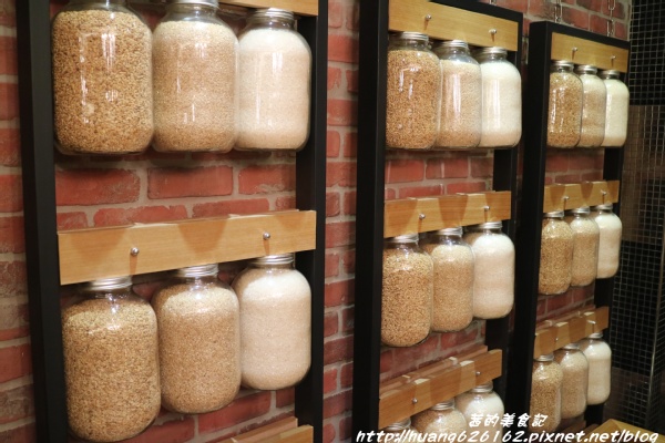 和歌壽司：【台北中正區】特色海鮮平價日式料理『和歌壽司』日式特色丼飯/烏龍麵/燒肉丼/握壽司/台大醫院站/海鮮蓋飯