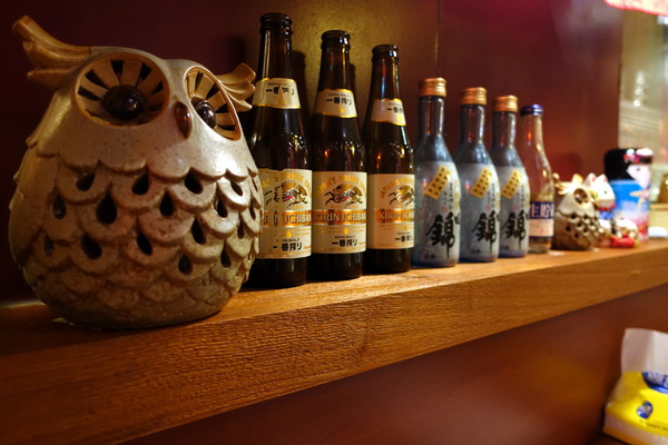 永康肥鰻屋：(胖樺食記) 台北市永康街有好吃鰻魚飯的「永康肥鰻屋」，小酌一杯或吃飽飽都可/捷運東門站/丼飯定時/居酒屋