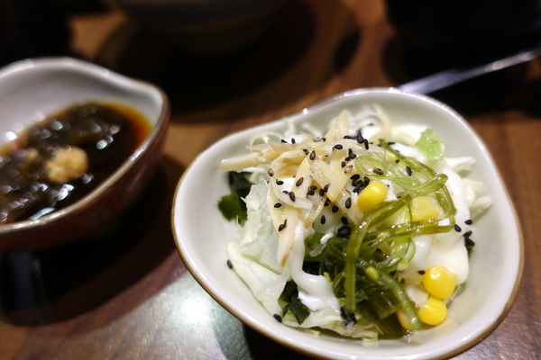 永康肥鰻屋：(胖樺食記) 台北市永康街有好吃鰻魚飯的「永康肥鰻屋」，小酌一杯或吃飽飽都可/捷運東門站/丼飯定時/居酒屋