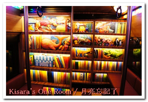 幾米月亮公車：夜遊幾米公車 @信義房屋