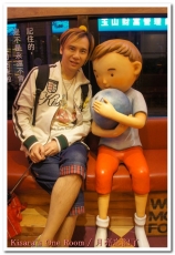 幾米月亮公車：夜遊幾米公車 @信義房屋