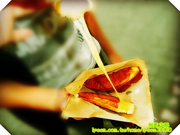 金蕉條雞蛋糕：【台南-東區】雞蛋糕也能牽絲!!!《金蕉條雞蛋糕》