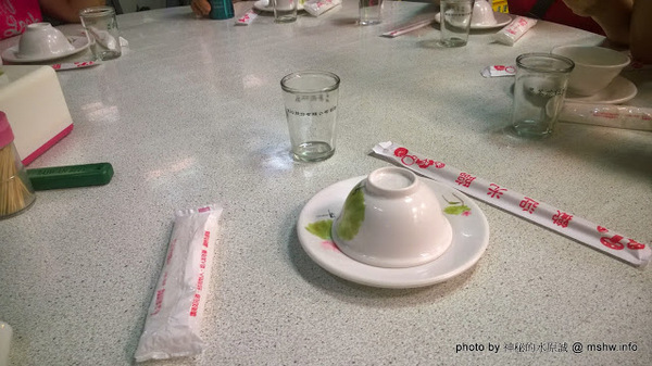 西嶼龍海鮮餐廳:【食記】台中西嶼龍海鮮餐廳@西區捷運BRT茄苳腳 : 食材算新鮮,但份量略少且口味清淡…重點還沒菜單