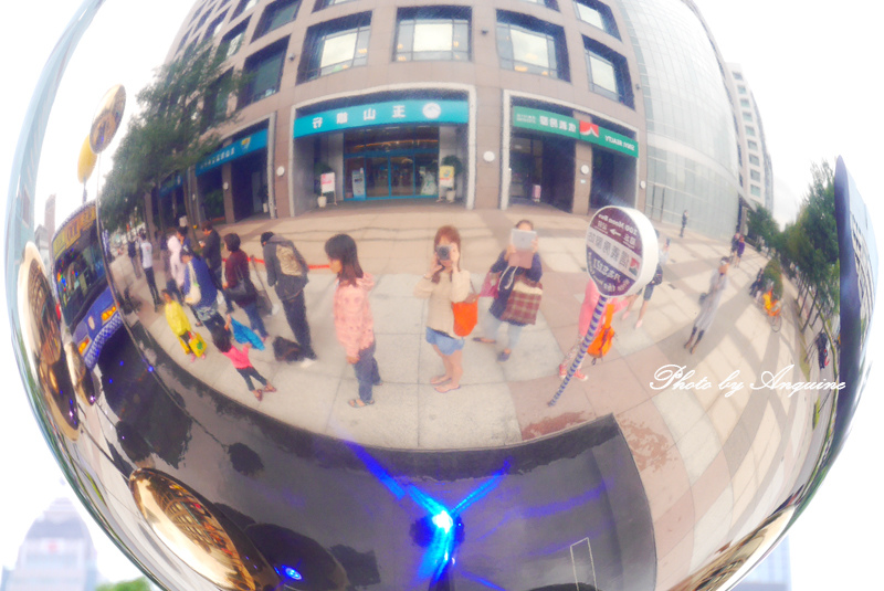 廖西瓜@台北信義區幾米月亮公車7